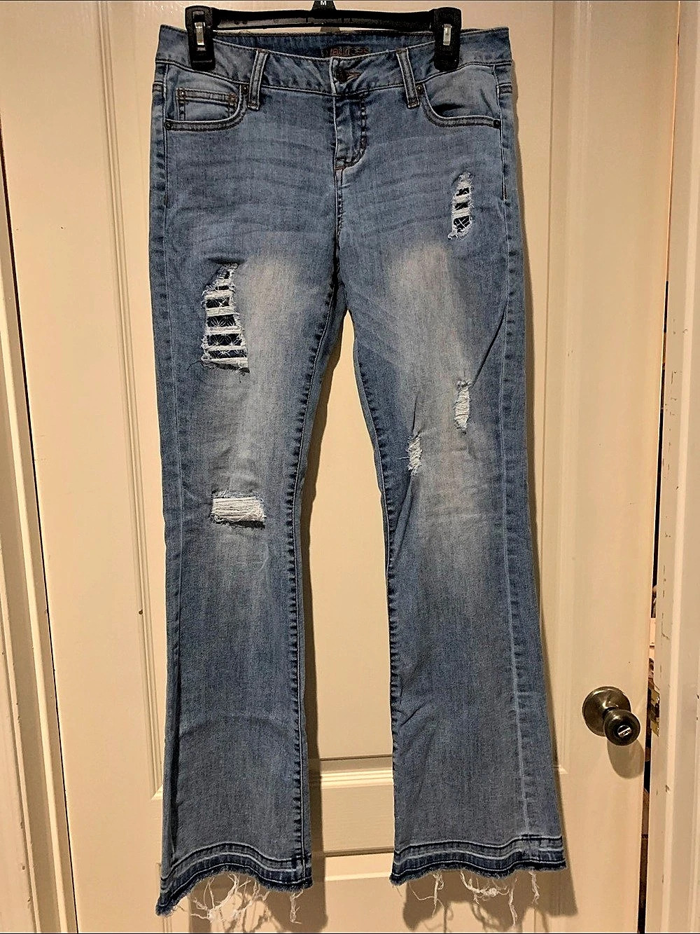 maurices Distressed Boot Cut Jeans in Blue Size 5/6 REG